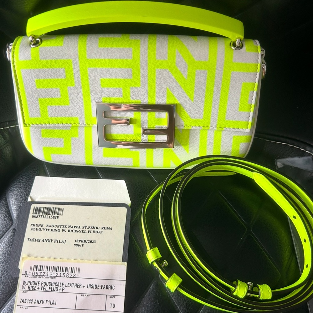 Fendi shoulders bag